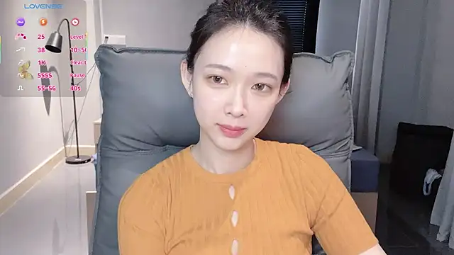 NiNi-baby520 online show from November 26, 2025, 7:20 am