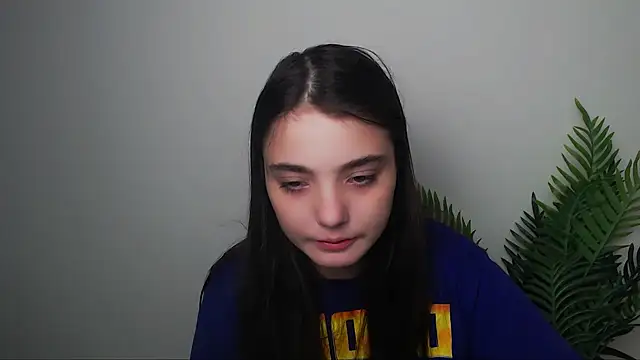 Snapshot of Sun_Shine__ chatting on September 18, 2025, 8:55 pm Sun Shine online show from September 18, 2025, 8:55 pm