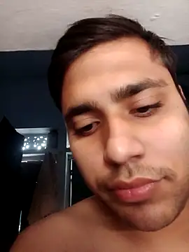 Snapshot of Desirock001 chatting on November 8, 2025, 11:32 am Desirock001 online show from November 8, 2025, 11:32 am