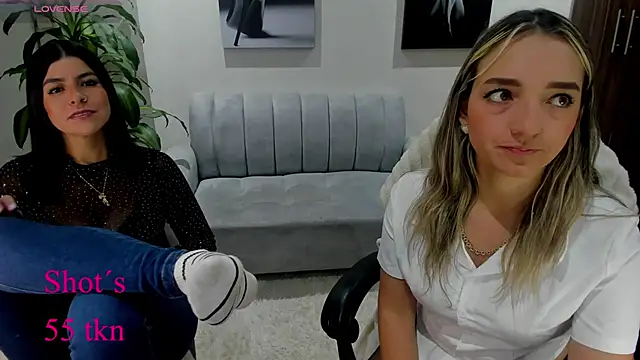 Snapshot of Miss_Annye chatting on September 14, 2025, 11:04 pm Miss Annye online show from September 14, 2025, 11:04 pm