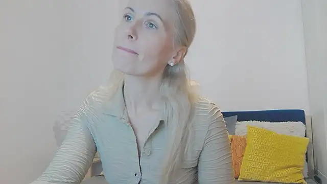 Snapshot of Lika_Soul chatting on October 14, 2025, 4:08 pm Lika Soul online show from October 14, 2025, 4:08 pm