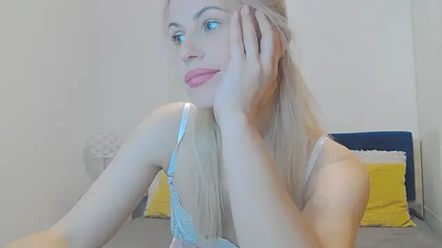 Snapshot of Lika_Soul chatting on October 27, 2025, 4:22 pm Lika Soul online show from October 27, 2025, 4:22 pm