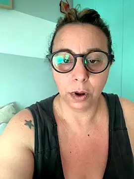 LupeLok online show from November 9, 2025, 6:50 pm