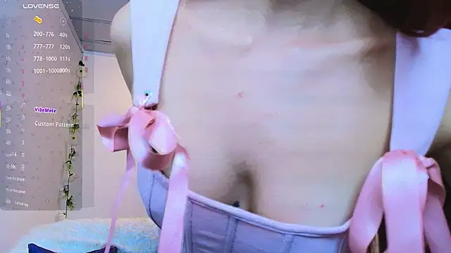 ViolethRosse online show from March 13, 2026, 1:45 am