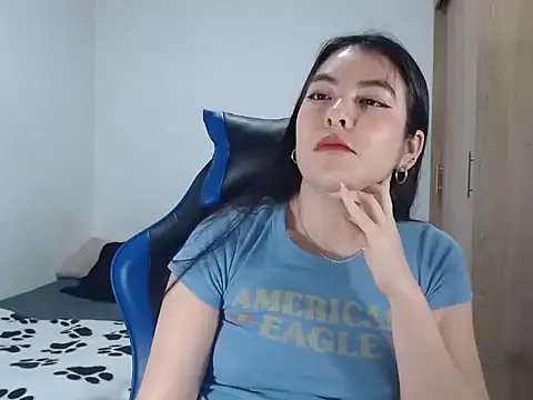 EloiseJun online show from September 18, 2025, 7:27 pm