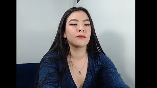 EloiseJun online show from April 19, 2026, 10:34 pm