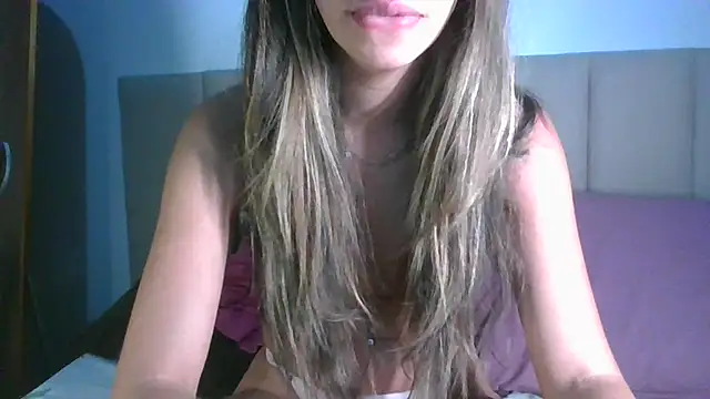 Snapshot of Mayalorenz chatting on September 11, 2025, 4:45 am Mayalorenz online show from September 11, 2025, 4:45 am