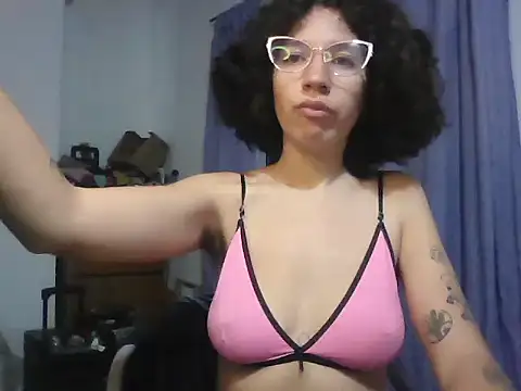 Snapshot of loliporomero chatting on September 25, 2025, 12:03 am loliporomero online show from September 25, 2025, 12:03 am