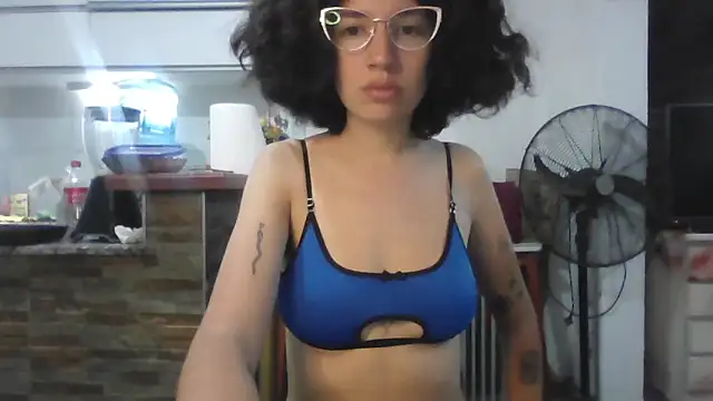 Snapshot of loliporomero chatting on October 10, 2025, 12:53 am loliporomero online show from October 10, 2025, 12:53 am