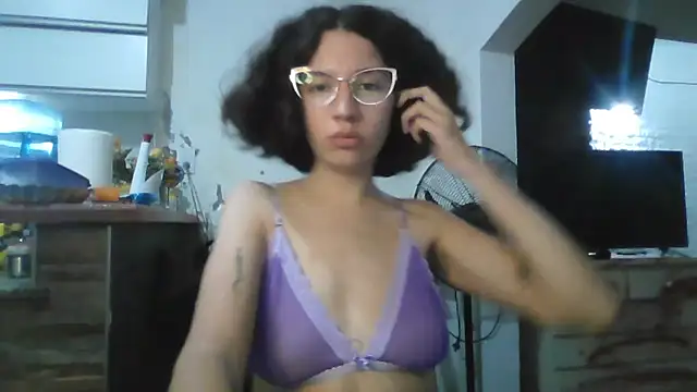 Snapshot of loliporomero chatting on October 19, 2025, 1:50 am loliporomero online show from October 19, 2025, 1:50 am