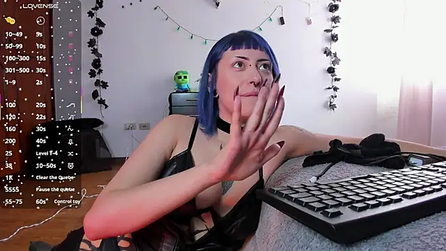 kattusauruss online show from October 1, 2025, 2:23 pm