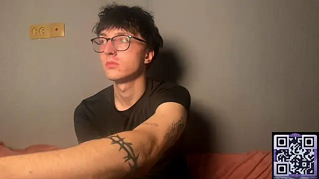 Snapshot of 8goat chatting on October 21, 2025, 11:27 pm 8goat online show from October 21, 2025, 11:27 pm