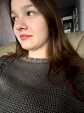 MichelleRoux online show from September 30, 2025, 10:53 am