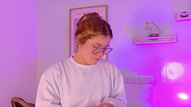 BelaMiller  online show from December 20, 2025, 11:50 am