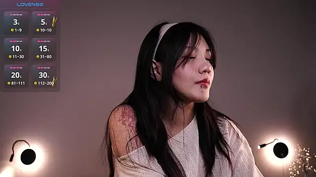 MoiraEger online show from March 6, 2026, 4:03 pm