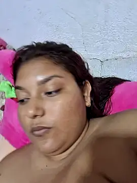 AlaiaSaide online show from December 1, 2025, 11:32 pm