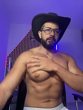 Snapshot of magnumchris chatting on February 12, 2026, 8:31 am magnumchris online show from February 12, 2026, 8:31 am