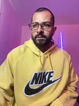 magnumchris online show from March 25, 2026, 12:33 pm