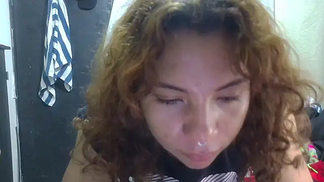 VioletV online show from July 1, 2026, 2:24 am