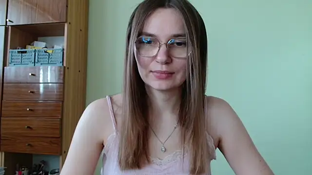 LooveELLYx online show from September 26, 2025, 6:39 am