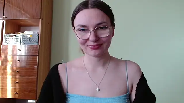 LooveELLYx online show from February 19, 2026, 2:24 pm