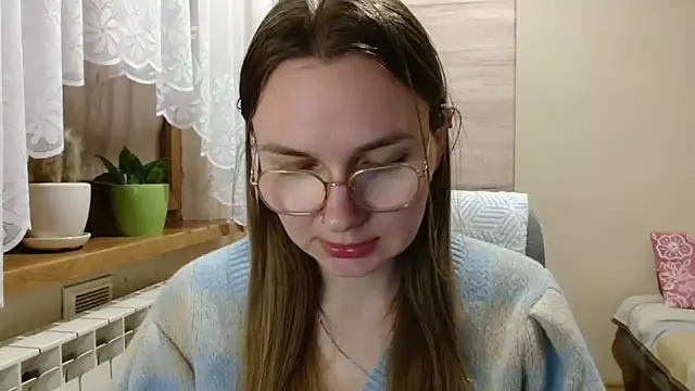 LooveELLYx online show from July 19, 2026, 8:34 pm