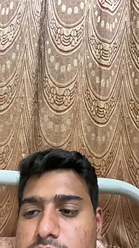 Snapshot of Ali_1302 chatting on October 8, 2025, 2:58 pm Ali 1302 online show from October 8, 2025, 2:58 pm