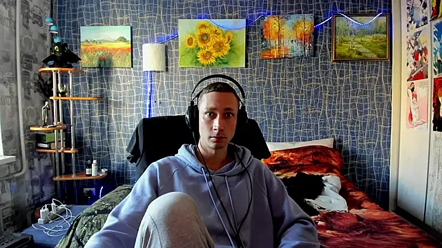 CuteBoy228 online show from October 31, 2025, 12:17 pm