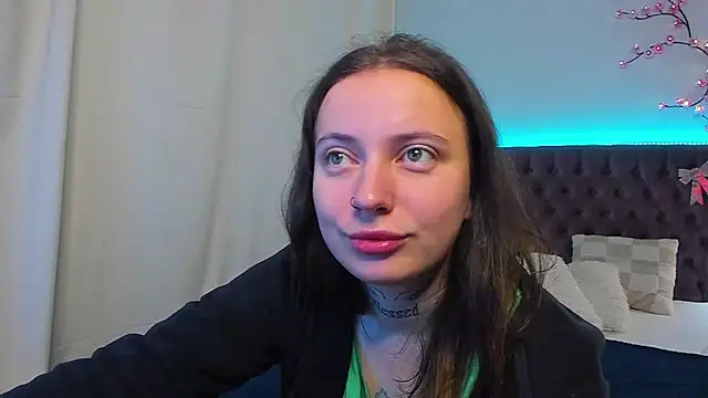 Snapshot of LilaVame chatting on October 9, 2025, 3:04 am LilaVame online show from October 9, 2025, 3:04 am