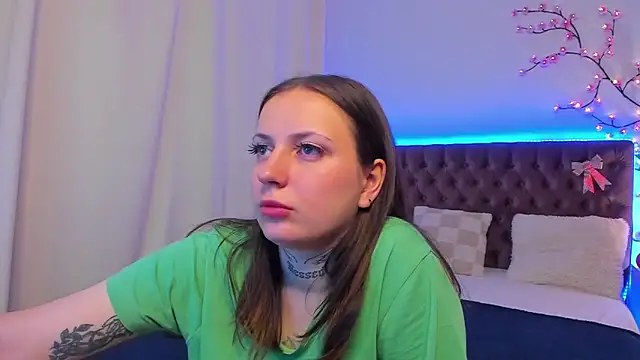 Snapshot of LilaVame chatting on October 22, 2025, 7:57 pm LilaVame online show from October 22, 2025, 7:57 pm