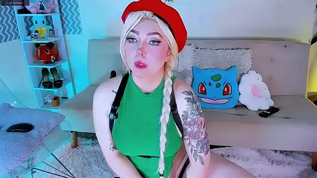 Snapshot of Simonesmith01 chatting on September 26, 2025, 8:13 pm Simonesmith01 online show from September 26, 2025, 8:13 pm