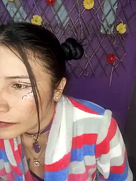 Snapshot of karinnahotdirty chatting on September 18, 2025, 8:33 pm karinnahotdirty online show from September 18, 2025, 8:33 pm