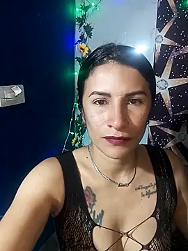 karinnahotdirty online show from April 24, 2026, 8:55 pm