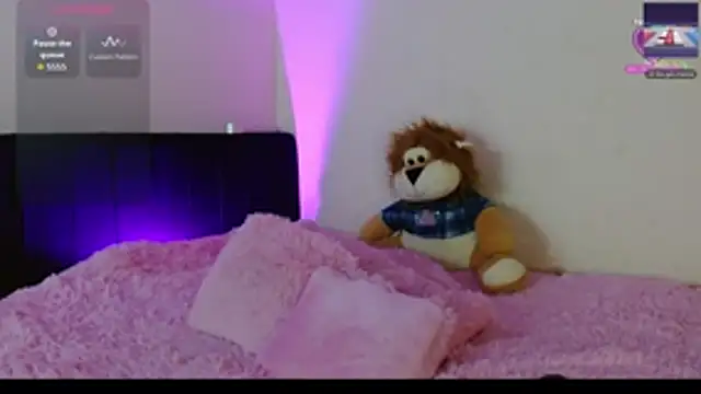 MichellMoon1 online show from October 23, 2025, 7:34 pm