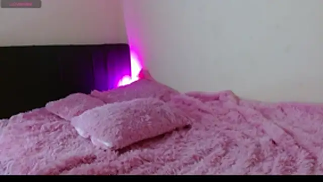 MichellMoon1 online show from November 8, 2025, 10:30 pm