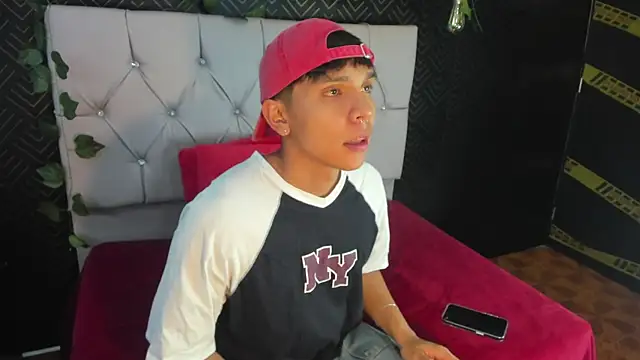 Thiago Kozak online show from October 18, 2025, 1:12 pm