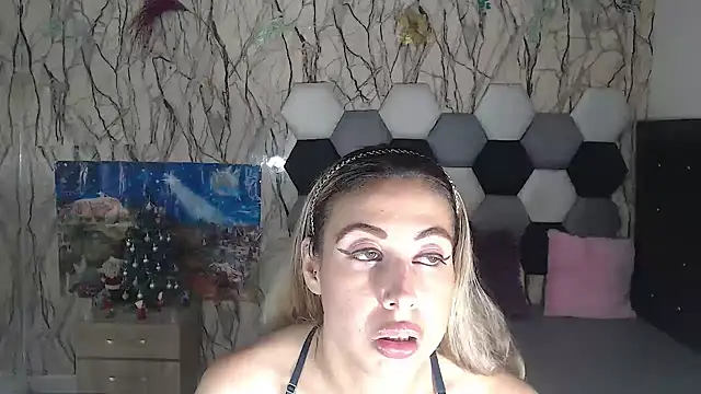 AntonellaBlanc online show from December 17, 2025, 12:49 am