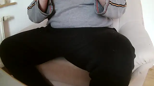 Snapshot of Lavastrom3 chatting on February 22, 2026, 2:48 pm Lavastrom3 online show from February 22, 2026, 2:48 pm