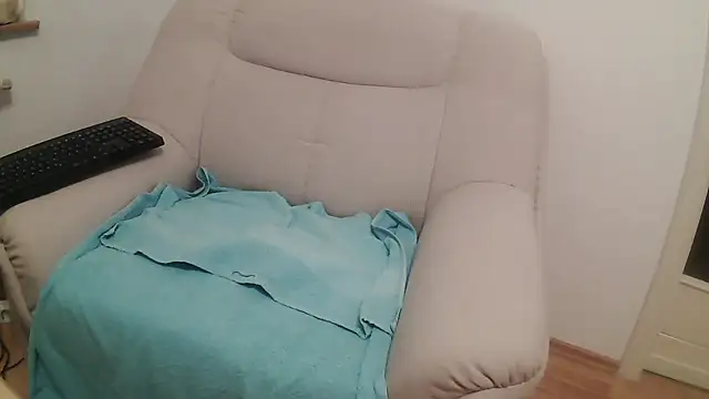 Snapshot of Lavastrom3 chatting on February 28, 2026, 5:14 pm Lavastrom3 online show from February 28, 2026, 5:14 pm