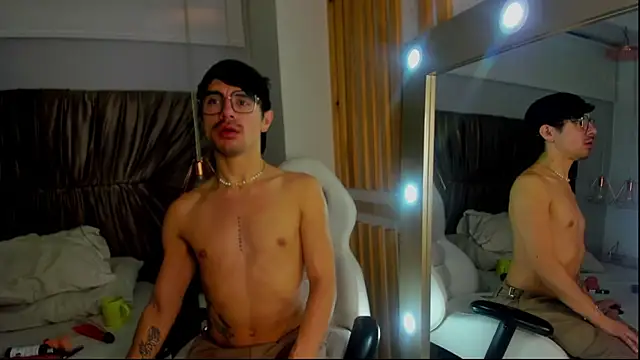 BryCams3 online show from September 21, 2025, 4:47 am