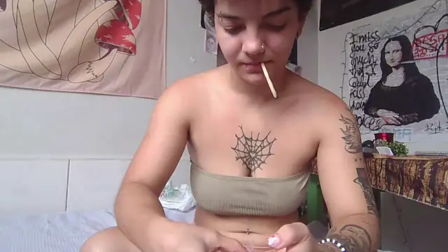 CamillyBlum online show from April 22, 2026, 6:31 pm