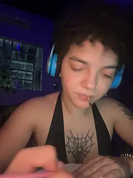 Snapshot of CamillyBlum chatting on May 5, 2026, 2:52 am CamillyBlum online show from May 5, 2026, 2:52 am