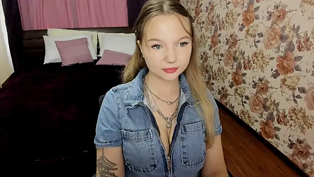 Snapshot of MariaRobinsone chatting on September 29, 2025, 5:12 am MariaRobinsone online show from September 29, 2025, 5:12 am