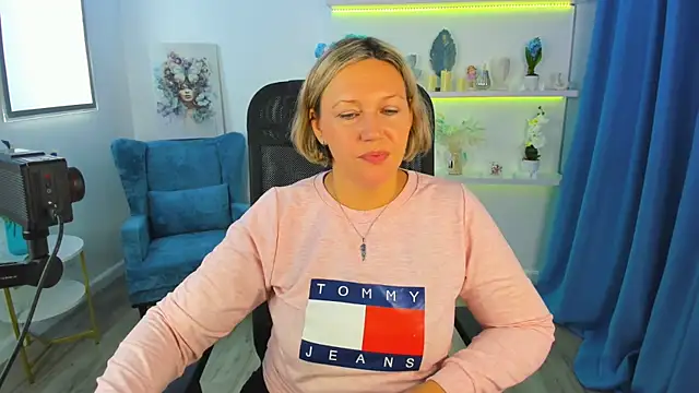 Snapshot of NinaStarle chatting on October 12, 2025, 4:44 am NinaStarle online show from October 12, 2025, 4:44 am