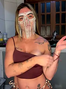 Snapshot of Casalmasc chatting on October 21, 2025, 1:28 am Casalmasc online show from October 21, 2025, 1:28 am