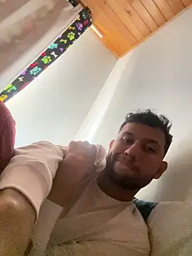 Michaell Spinelly online show from September 17, 2025, 5:03 pm