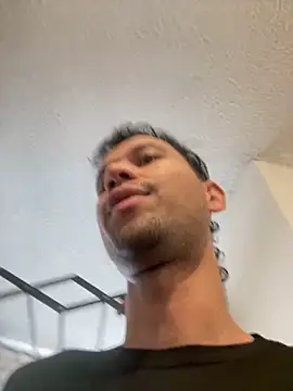 Michaell Spinelly online show from October 19, 2025, 1:23 pm