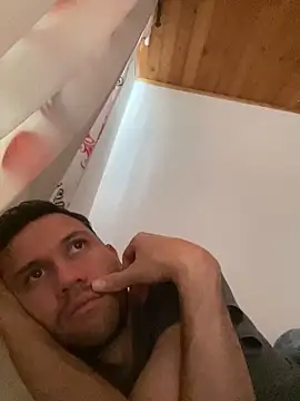 Snapshot of Michaell_Spinelly chatting on February 5, 2026, 5:28 pm Michaell Spinelly online show from February 5, 2026, 5:28 pm