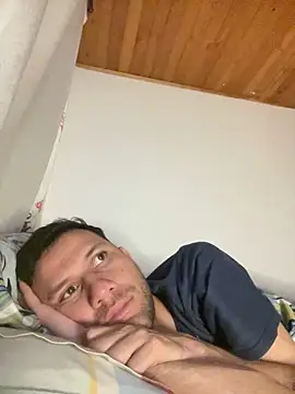 Snapshot of Michaell_Spinelly chatting on February 7, 2026, 1:09 am Michaell Spinelly online show from February 7, 2026, 1:09 am