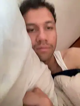 Michaell Spinelly online show from April 15, 2026, 6:26 pm